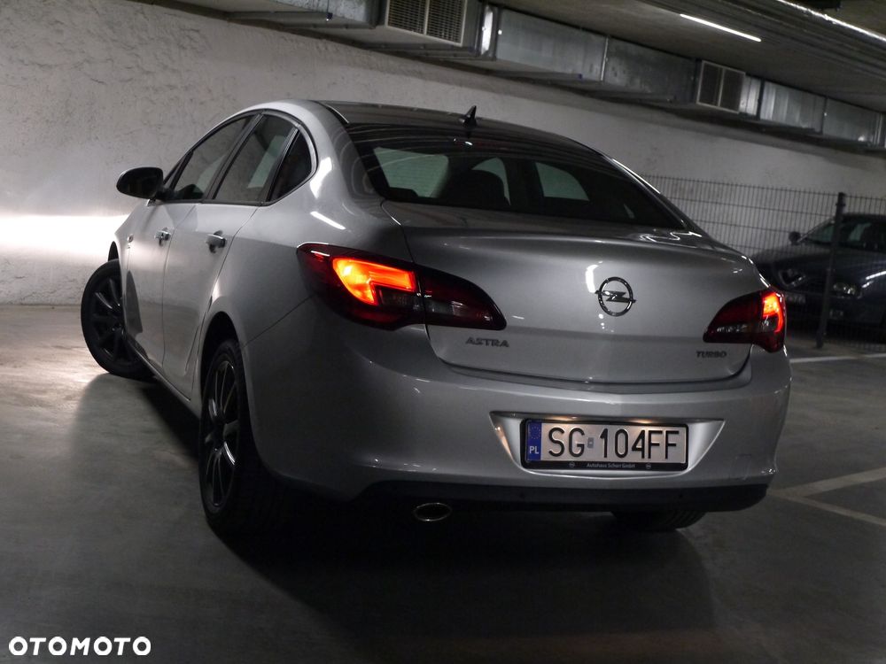 Opel Astra 1.4 Turbo Active - 32