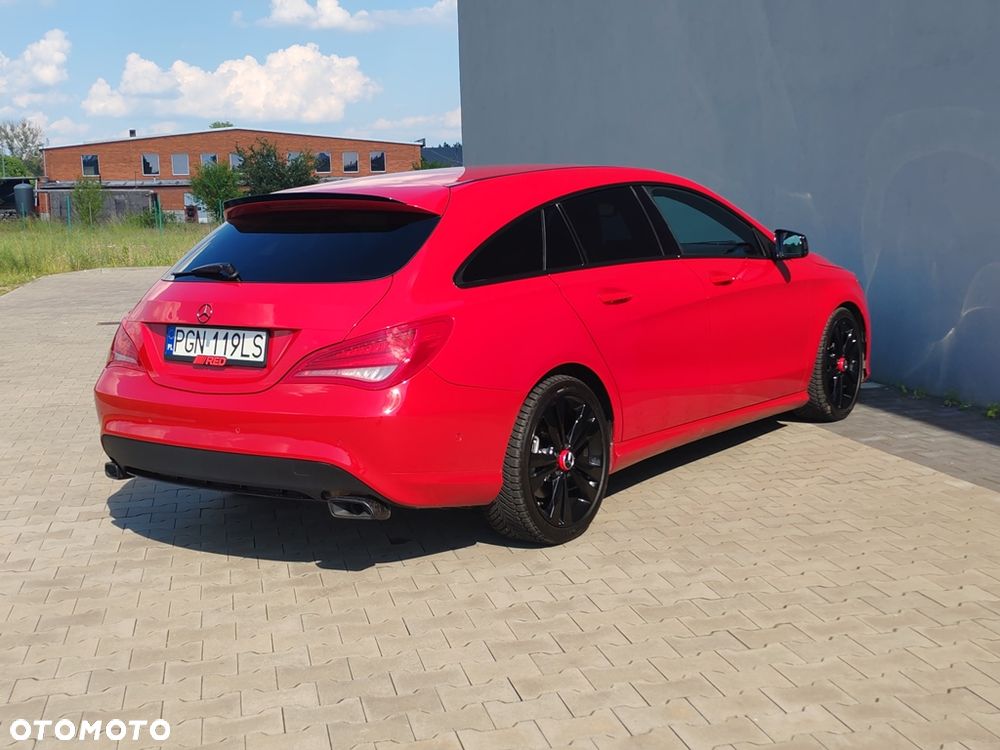 Mercedes-Benz CLA 220 d 7G-DCT Urban - 32