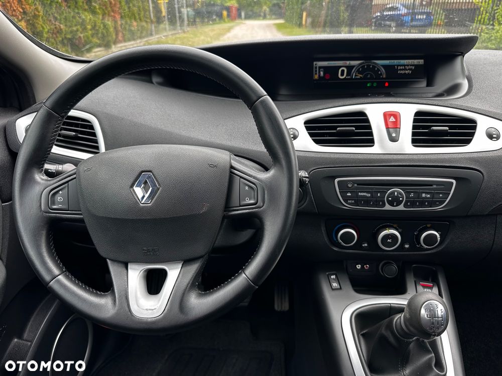 Renault Scenic 1.6 16V 110 Authentique - 33