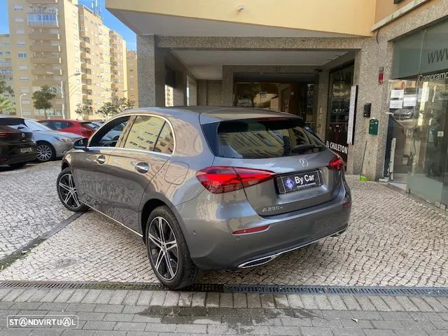 Mercedes-Benz A 250 e - 22