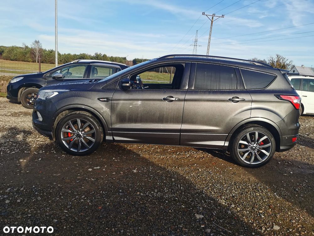 Ford Kuga 1.5 EcoBoost 2x4 ST-Line - 2