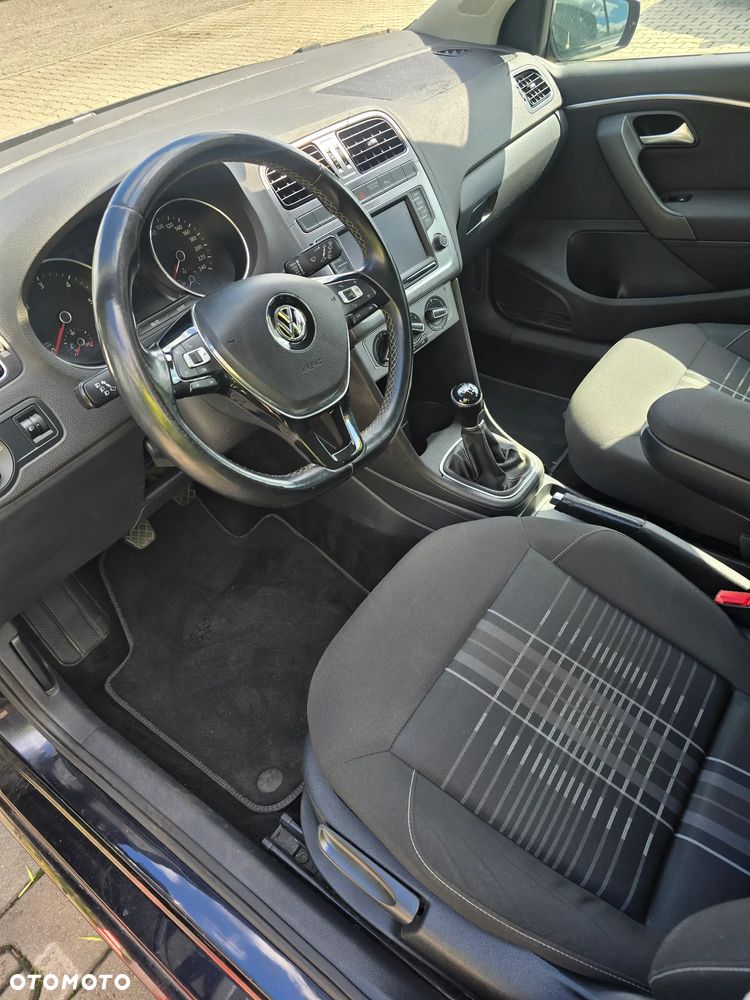 Volkswagen Polo 1.4 TDI Blue Motion Technology Lounge - 15