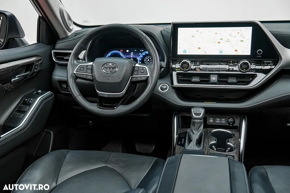 Toyota Highlander 2.5 L Dynamic Force 248CP Luxury Metallic - 33