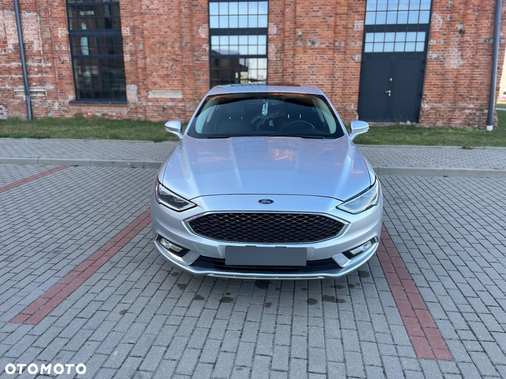 Ford Fusion - 2