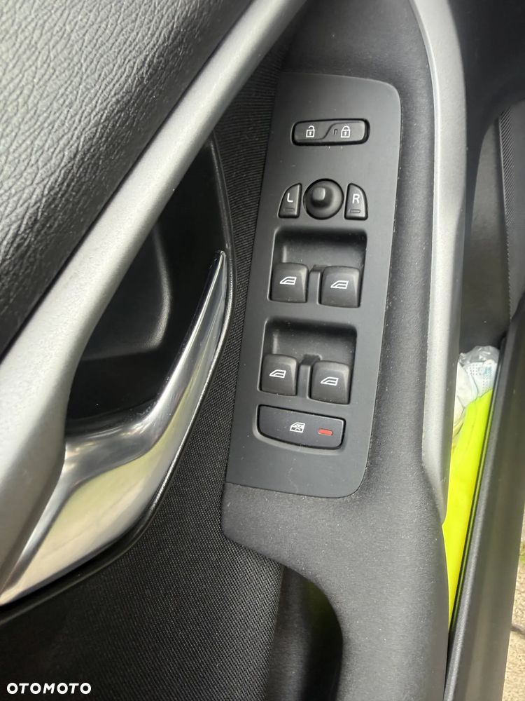Volvo V40 T2 Kinetic - 17