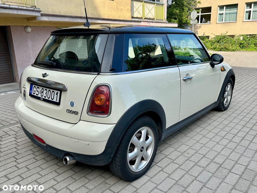 MINI Cooper Standard - 4