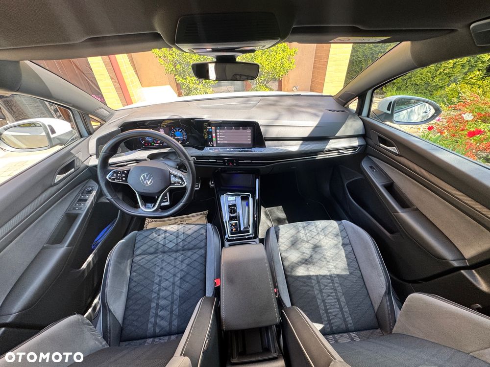 Volkswagen Golf 1.5 eTSI mHEV R-Line Plus DSG - 17