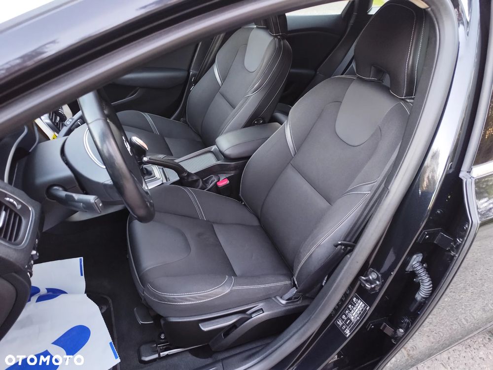 Volvo V40 D2 - 27