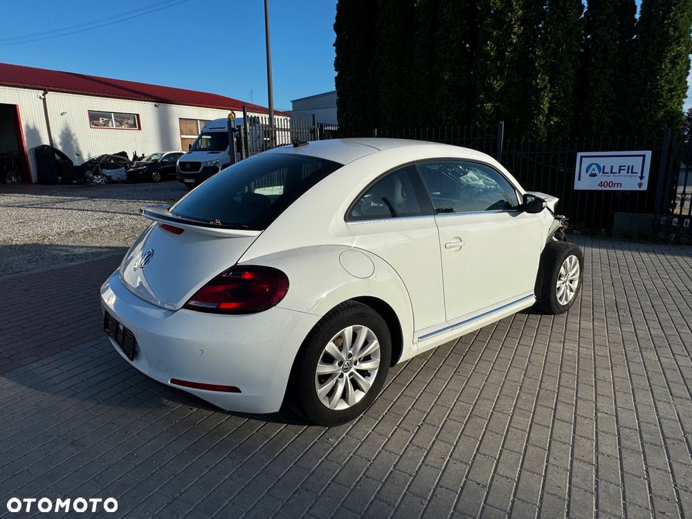 Volkswagen Beetle 1.4 TSI Blue Motion Technologie Exclusive Design - 4