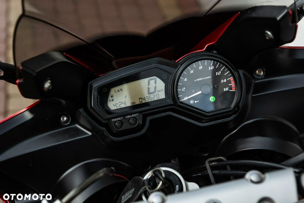 Yamaha FZ - 8