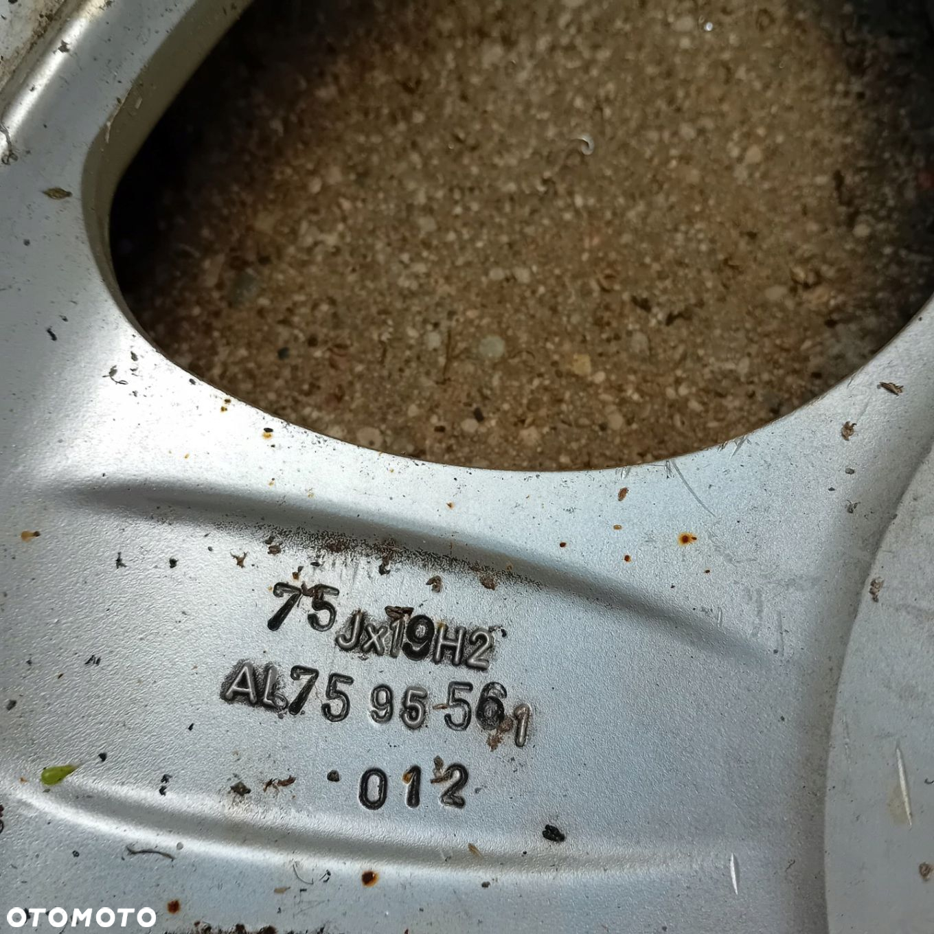 FELGA RH 7,5JX19 ET56 5X120 - 2