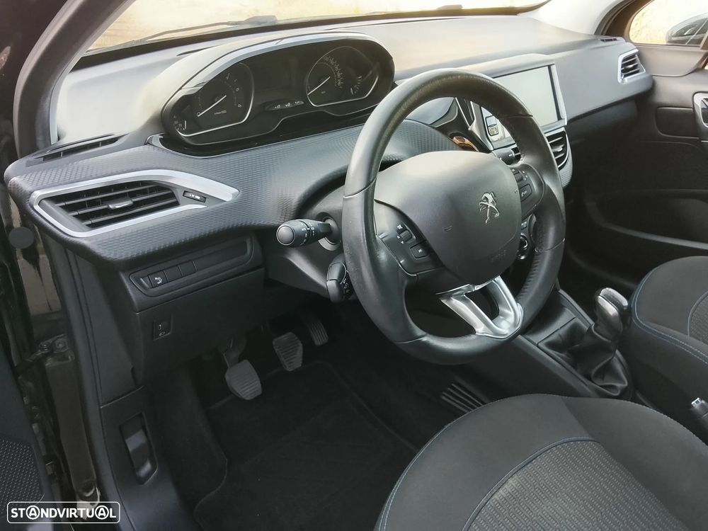 Peugeot 208 1.6 BlueHDi Style - 6