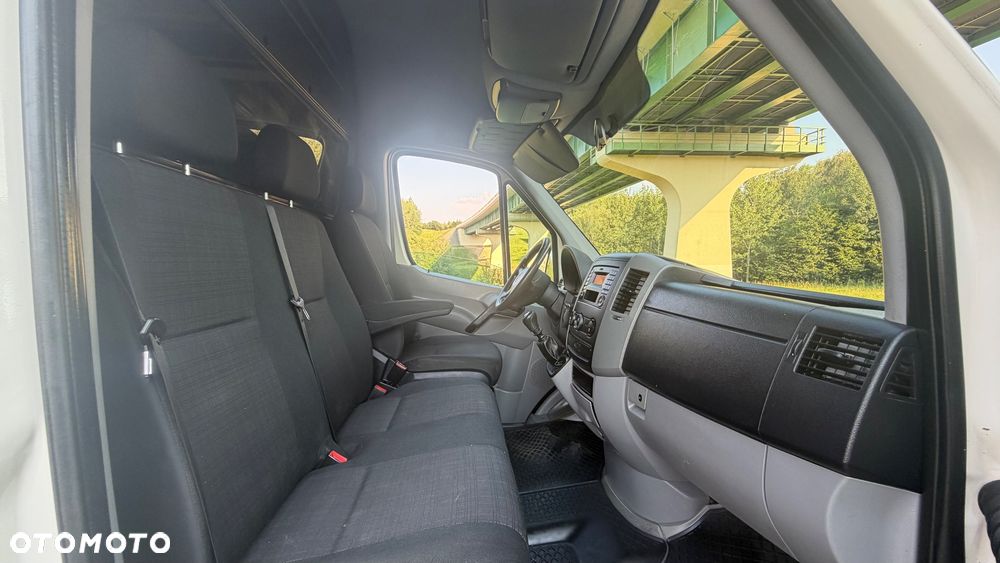 Mercedes-Benz Sprinter - 8