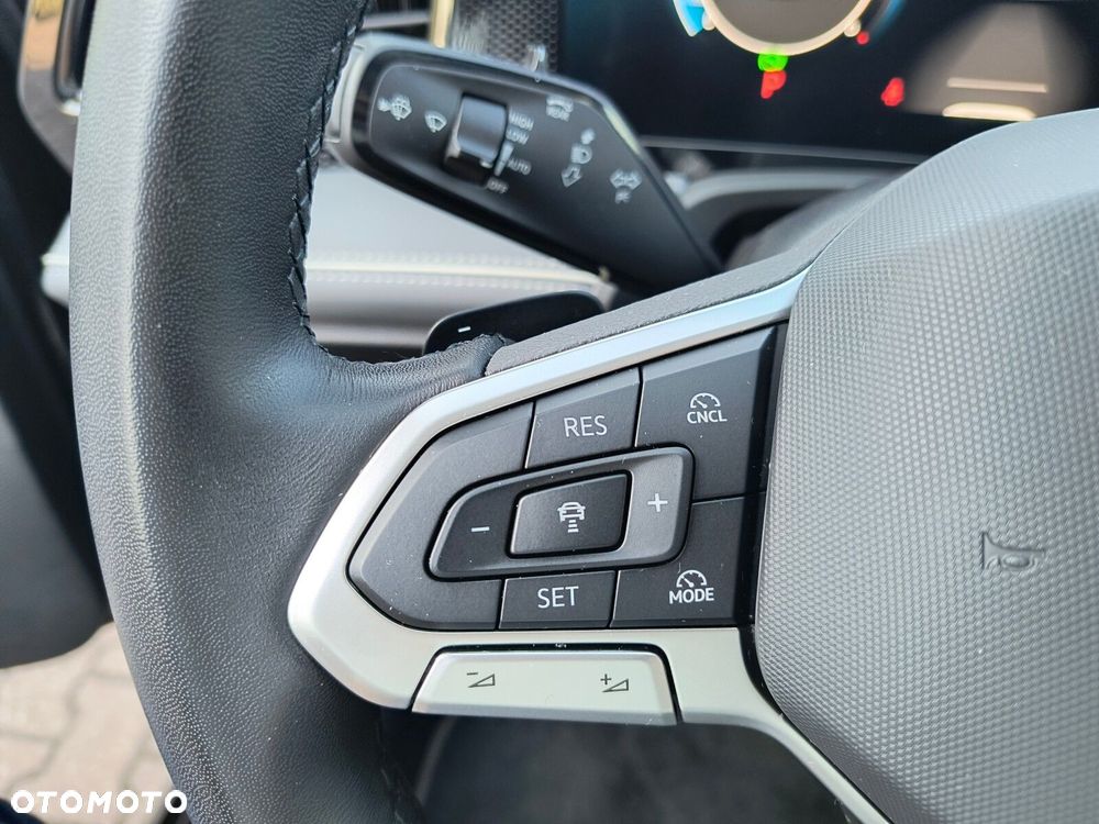 Volkswagen Passat - 21