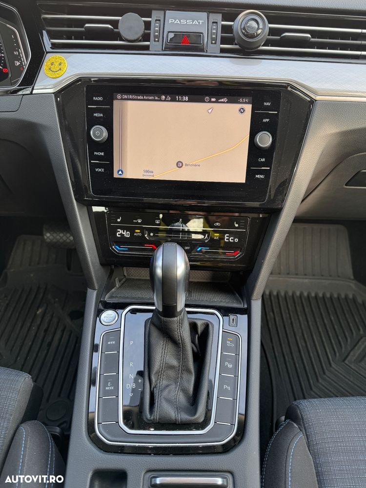 Volkswagen Passat - 8