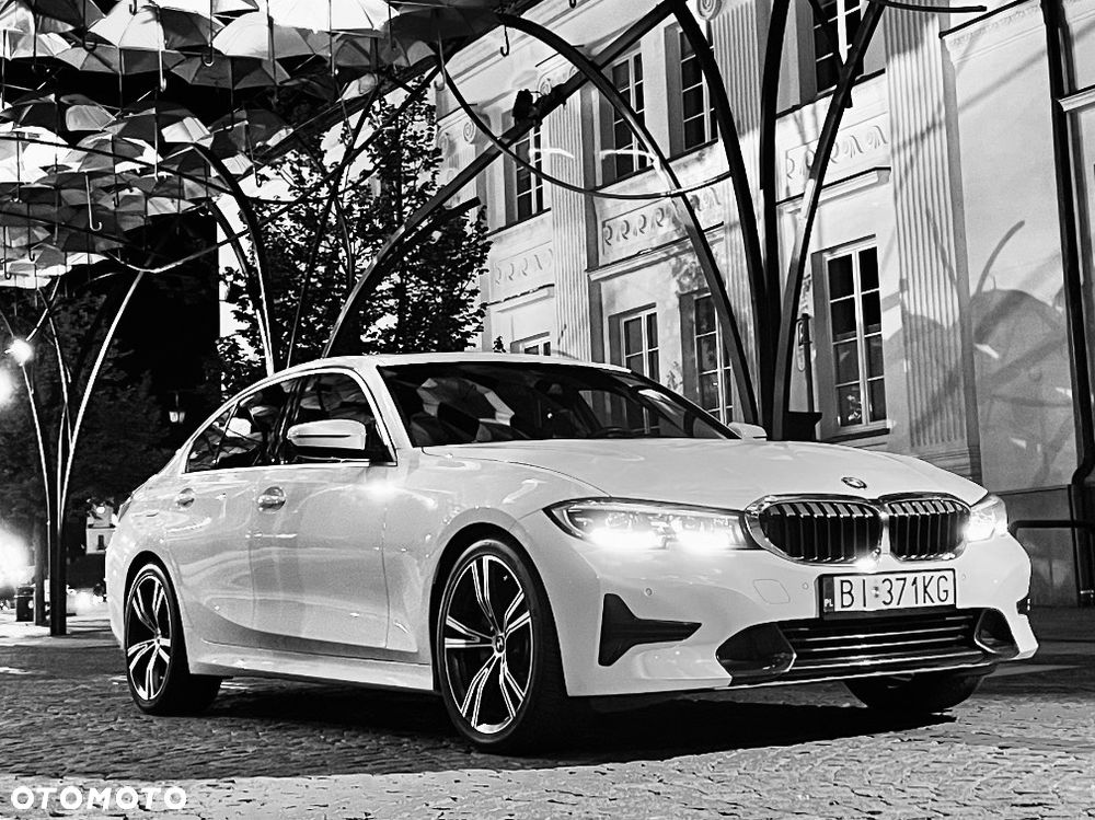 BMW Seria 3 330i Sport Line - 25