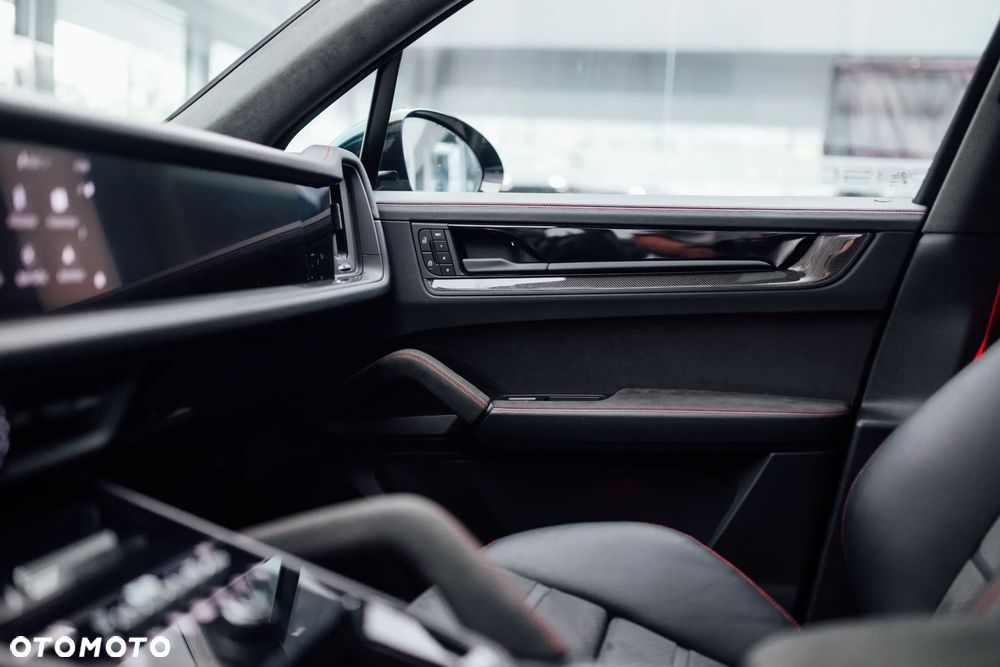 Porsche Cayenne GTS - 23