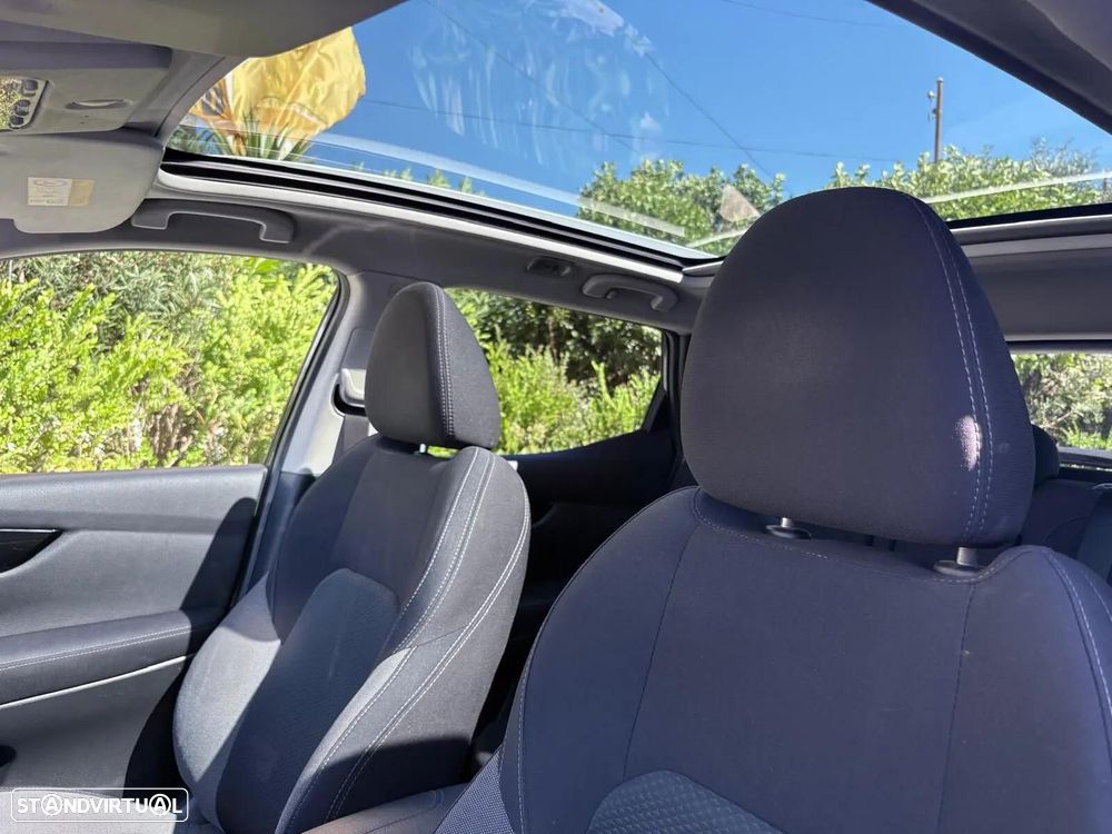 Nissan Qashqai 1.5 dCi N-Connecta J18 - 33