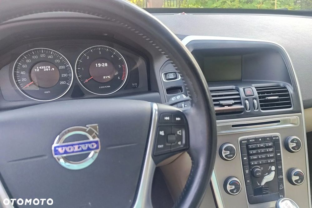 Volvo XC 60 2.4D AWD Momentum - 14