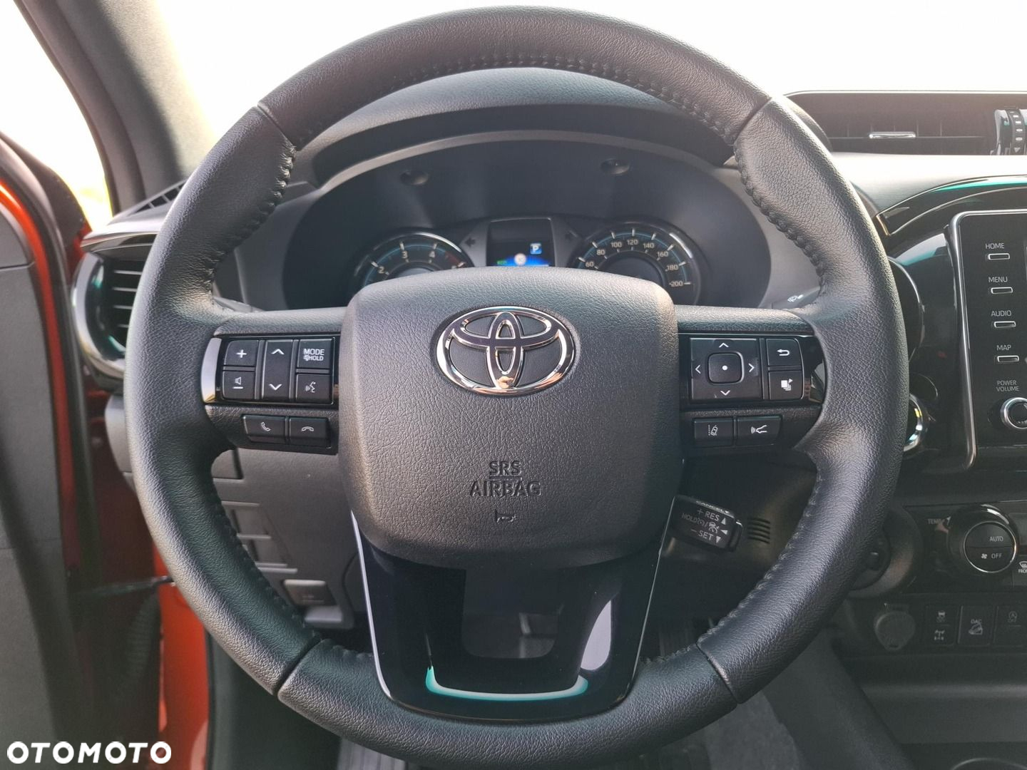 Toyota Hilux 2.8 D-4D Double Cab Invincible Sport 4x4 - 7