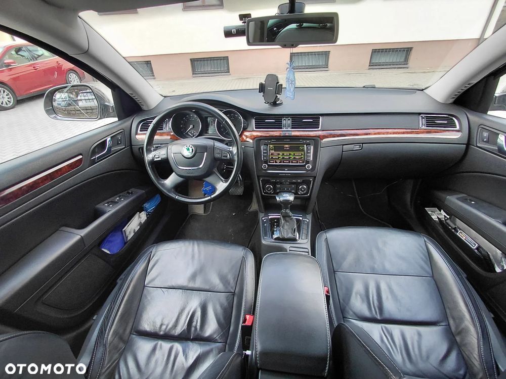 Skoda Superb 2.0 TDI DSG Elegance - 15
