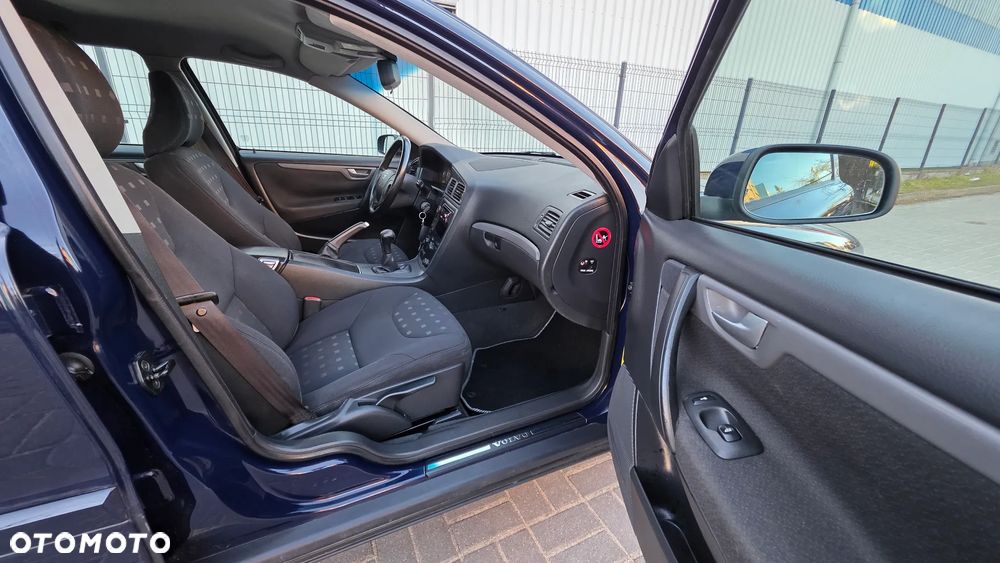 Volvo V70 2.4 Move - 13