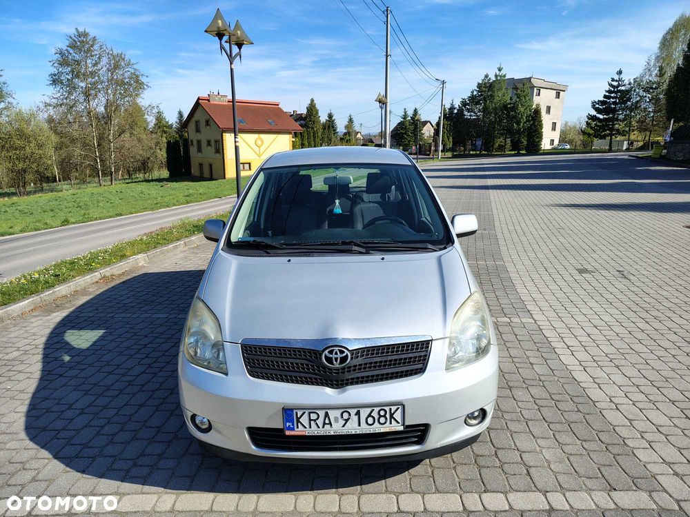 Toyota Corolla Verso - 2