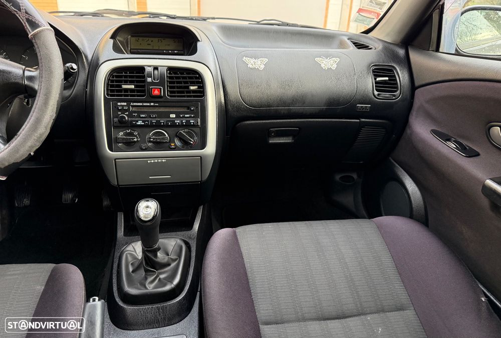 Mitsubishi Carisma HB 1.9 Di-D MP Classic JLL - 13