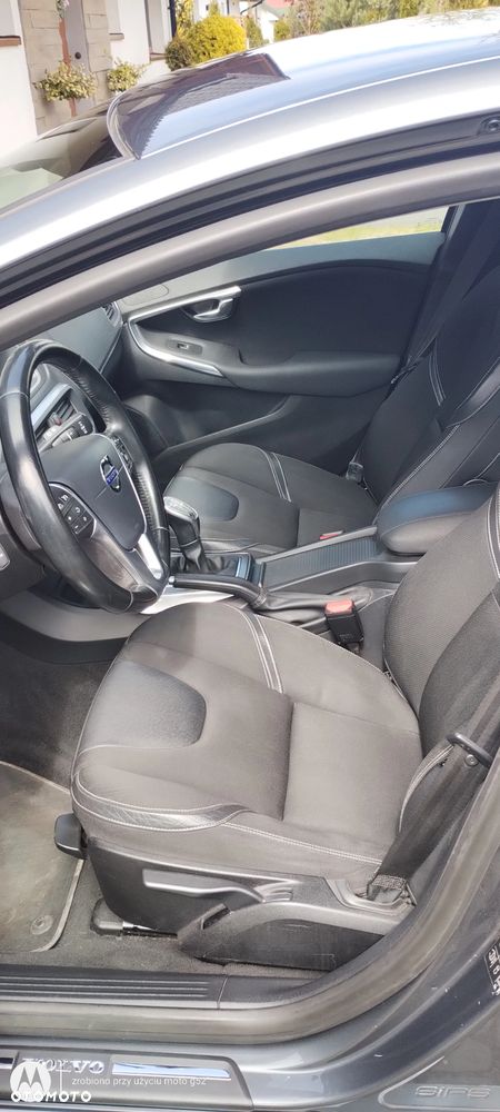 Volvo V40 D2 Momentum - 9