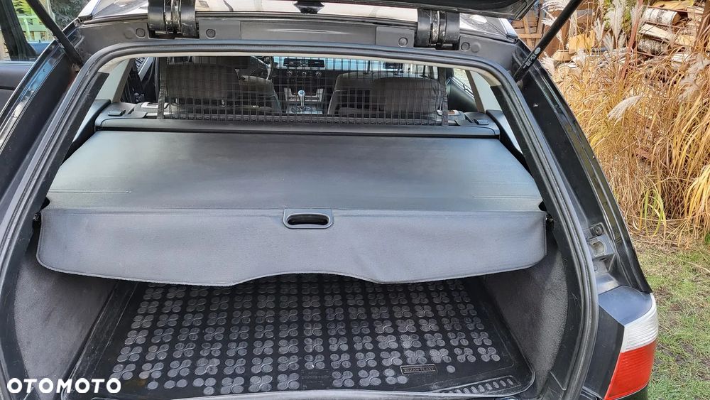 BMW Seria 5 530i - 30