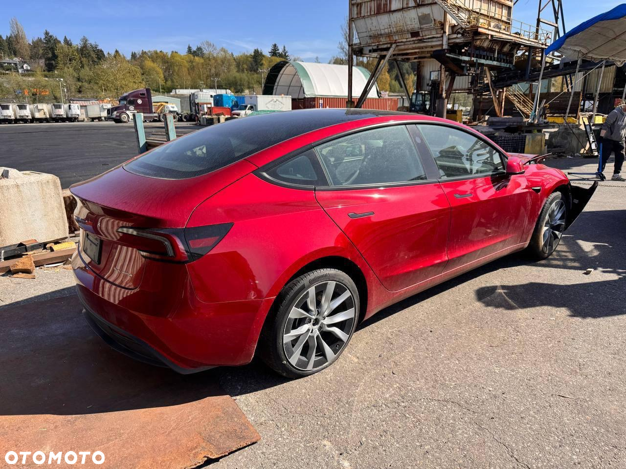 Tesla Model 3 Long Range AWD - 4