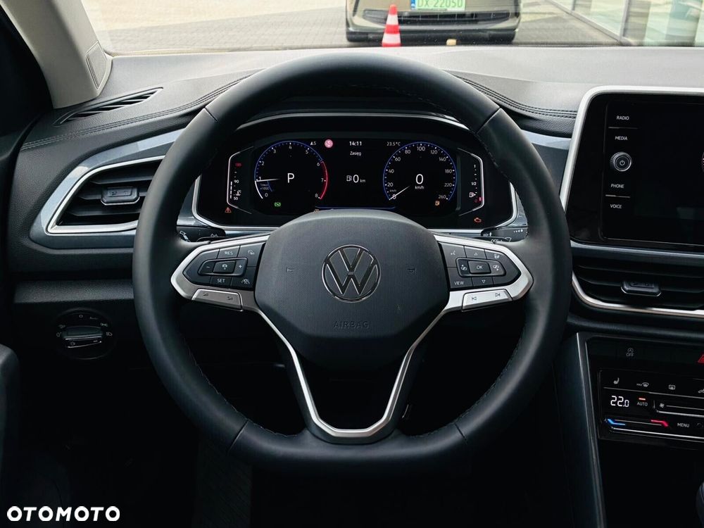 Volkswagen T-Roc - 12