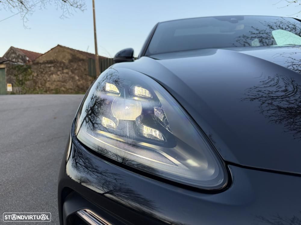 Porsche Cayenne Coupé E-Hybrid Platinum Edition - 13