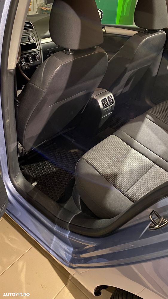 Volkswagen Golf 1.6 TDI BlueMotion Technology DPF Trendline - 16