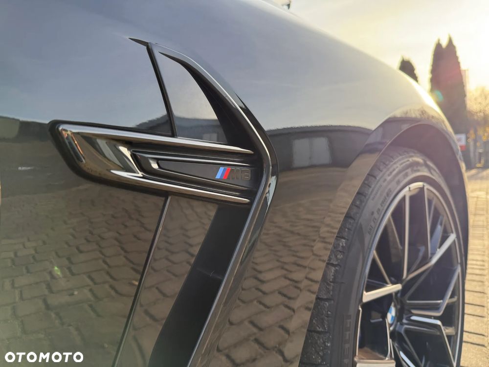 BMW M8 - 9