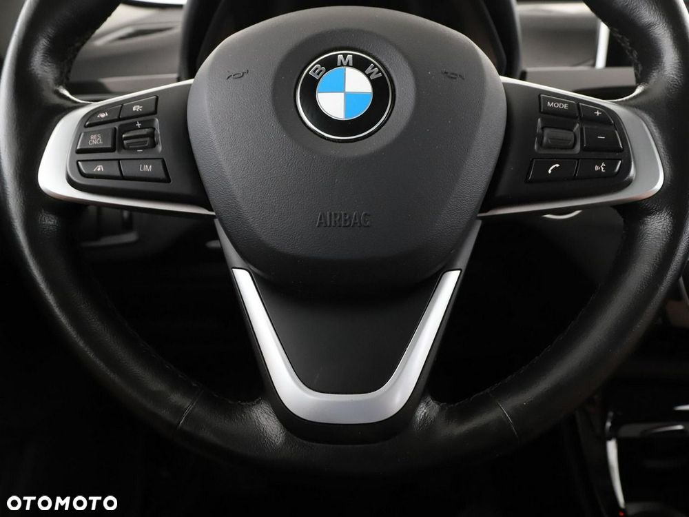 BMW X1 xDrive18d Sport Line - 22