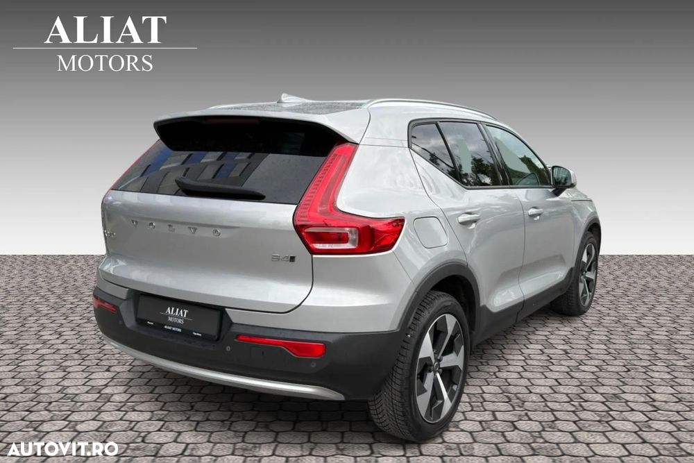 Volvo XC 40 B4 B AWD DKG Momentum Pro - 5