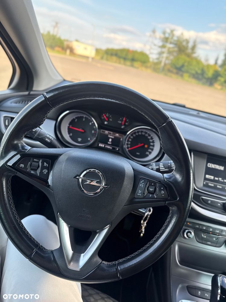 Opel Astra 1.6 CDTI Enjoy - 11