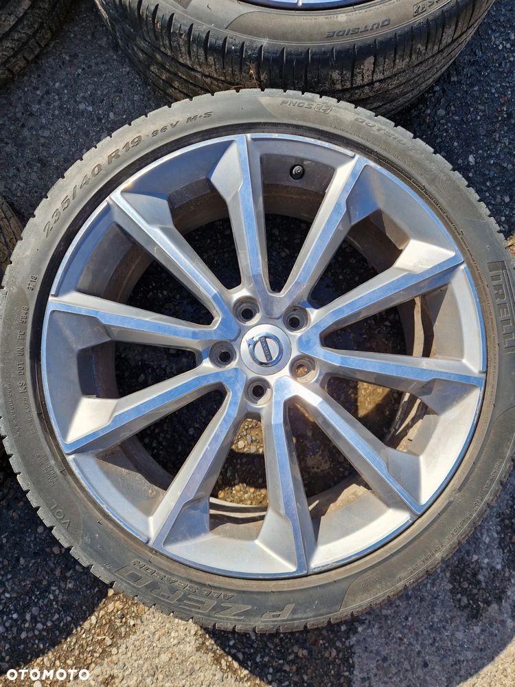 Koła felgi Volvo S60 III 19' Opony Pirelli Całoroczne - 4