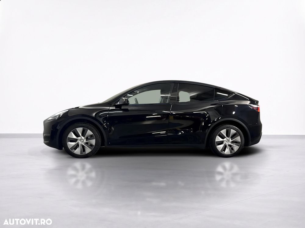 TESLA Model Y 2023 — imagine 2