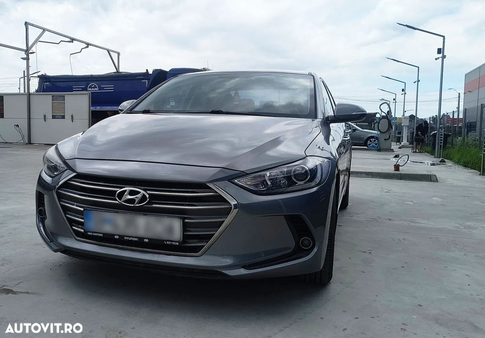 Hyundai Elantra 1.6 CRDI Highway - 3