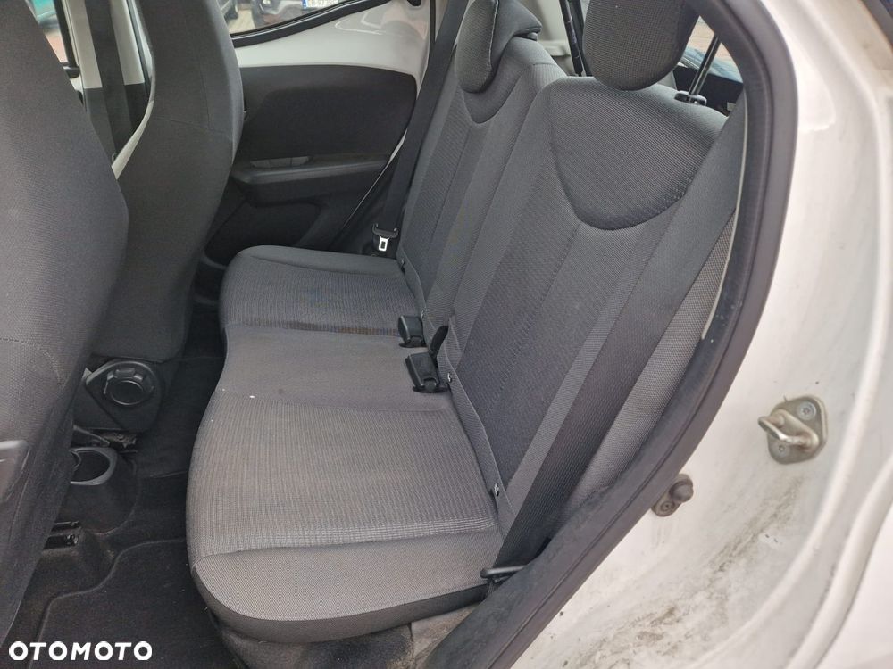 Toyota Aygo x-play - 20