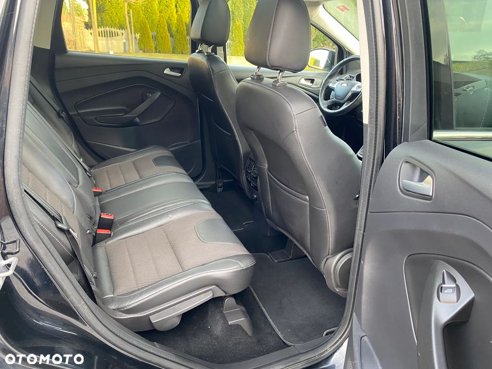 Ford Kuga 1.5 EcoBoost 2x4 Titanium - 8