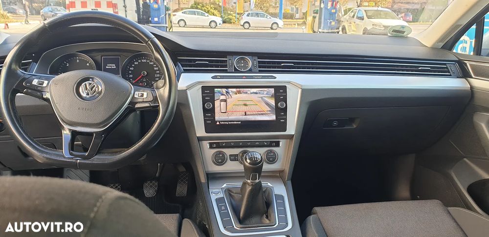 Volkswagen Passat Variant 2.0 TDI (BlueMotion Technology) Comfortline - 14