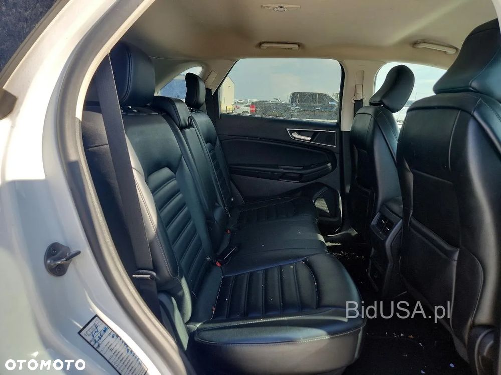 Ford Edge - 10