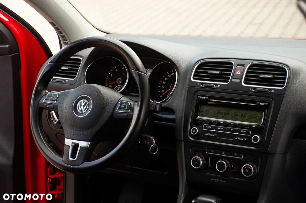 Volkswagen Golf 1.4 TSI DSG MATCH - 18