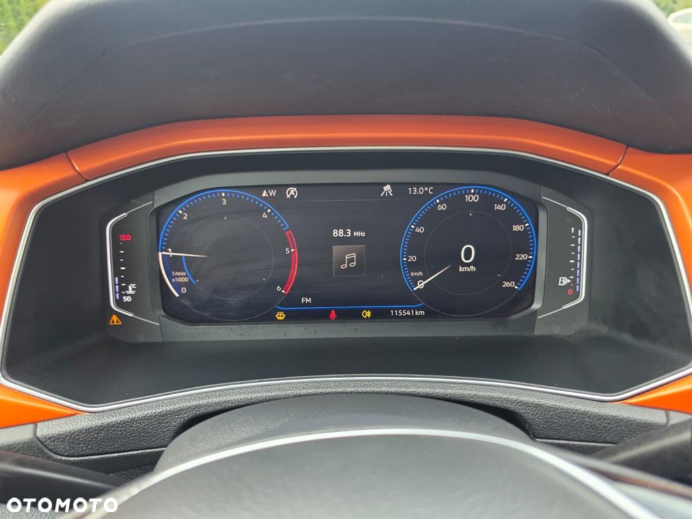 Volkswagen T-Roc - 14