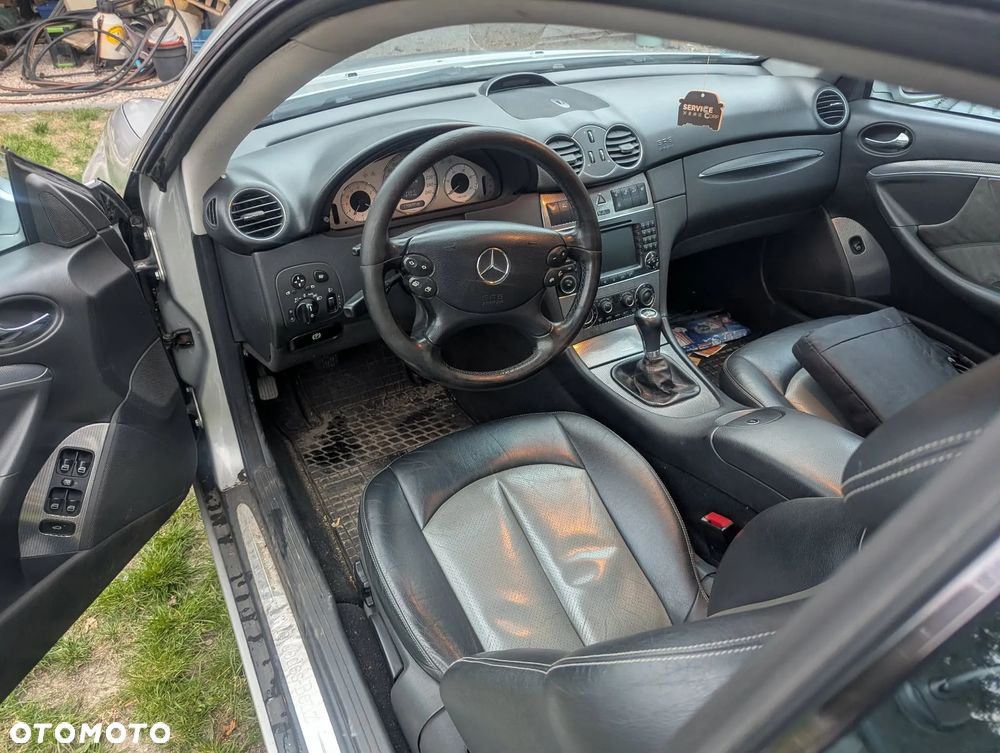 Mercedes-Benz CLK 270 CDI Avantgarde - 8