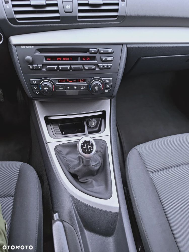 BMW Seria 1 - 30
