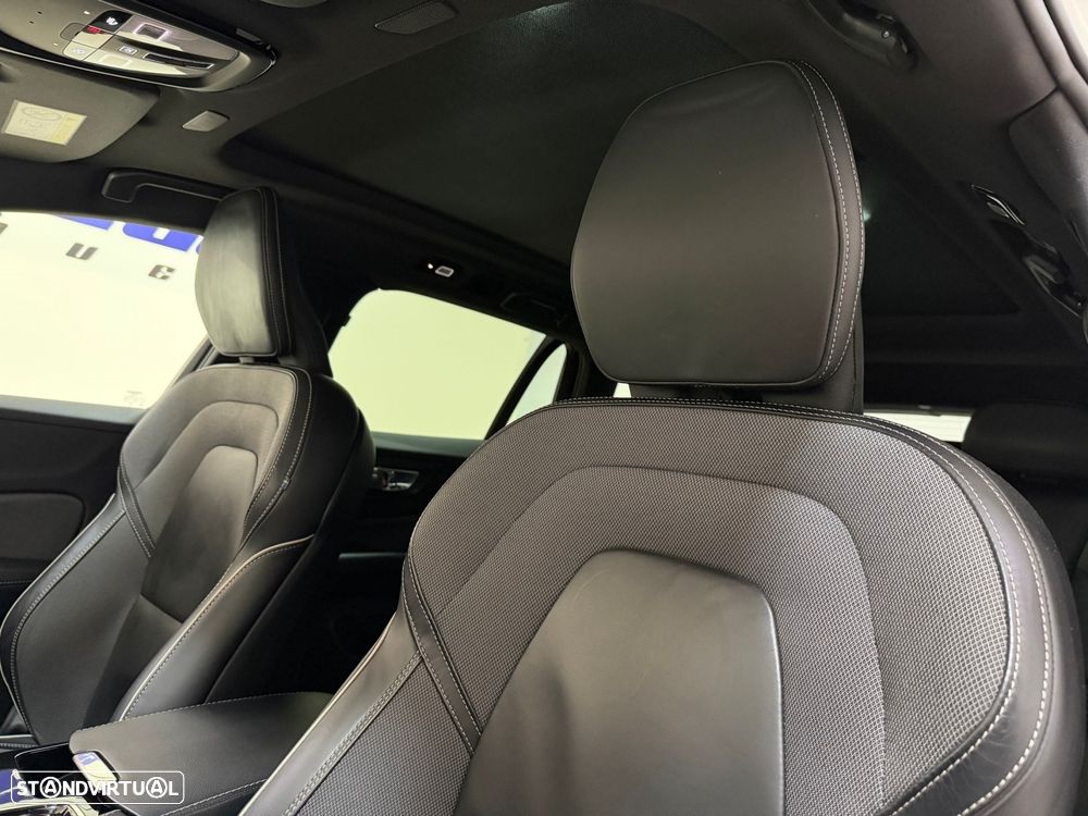 Volvo V60 2.0 T8 AWD TE Plus Dark - 22